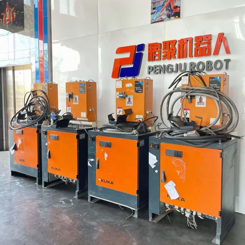 KUKA KR 270 R2700 Ultra 6-osiowy ramię robota z 270 kg ładunku 2696 mm zasięgu i 0,06 mm powtarzalności