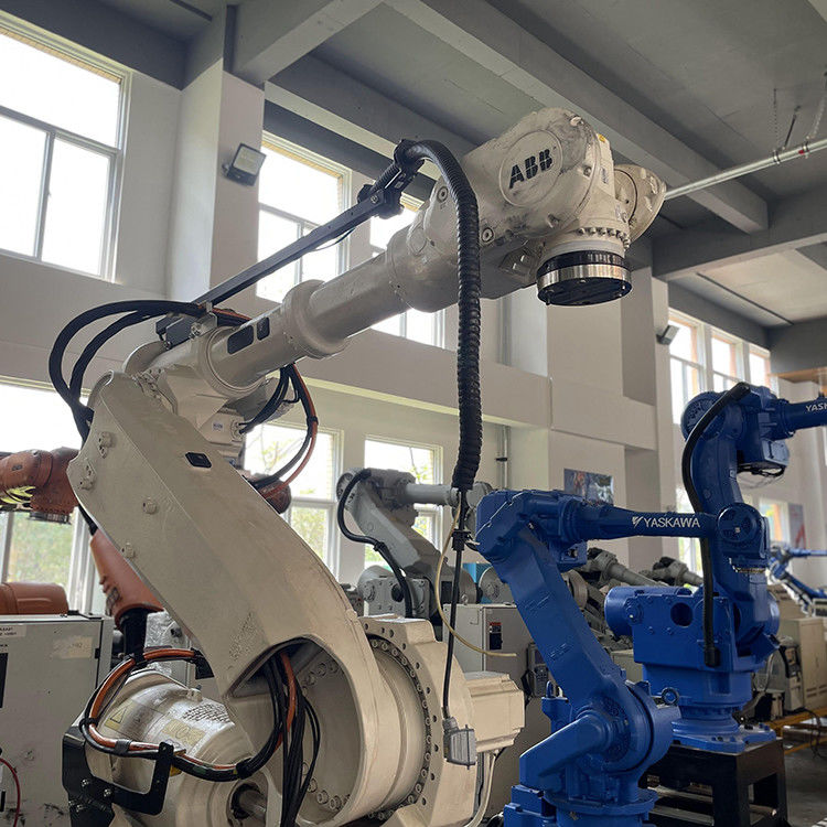 Przemysłowy używany robot przegubowy ABB 6 Axis Szlifowanie Robot frezujący ABB6640-130 / 3.2