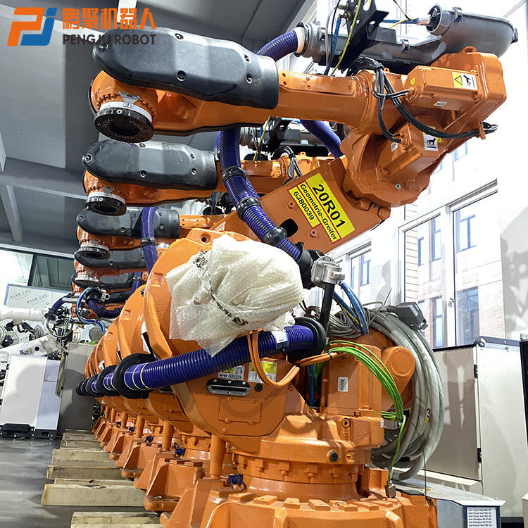 Przemysłowe używane roboty ABB Robot ABB6640-235 / 2,55 do zgrzewania punktowego Obsługa paletyzacji