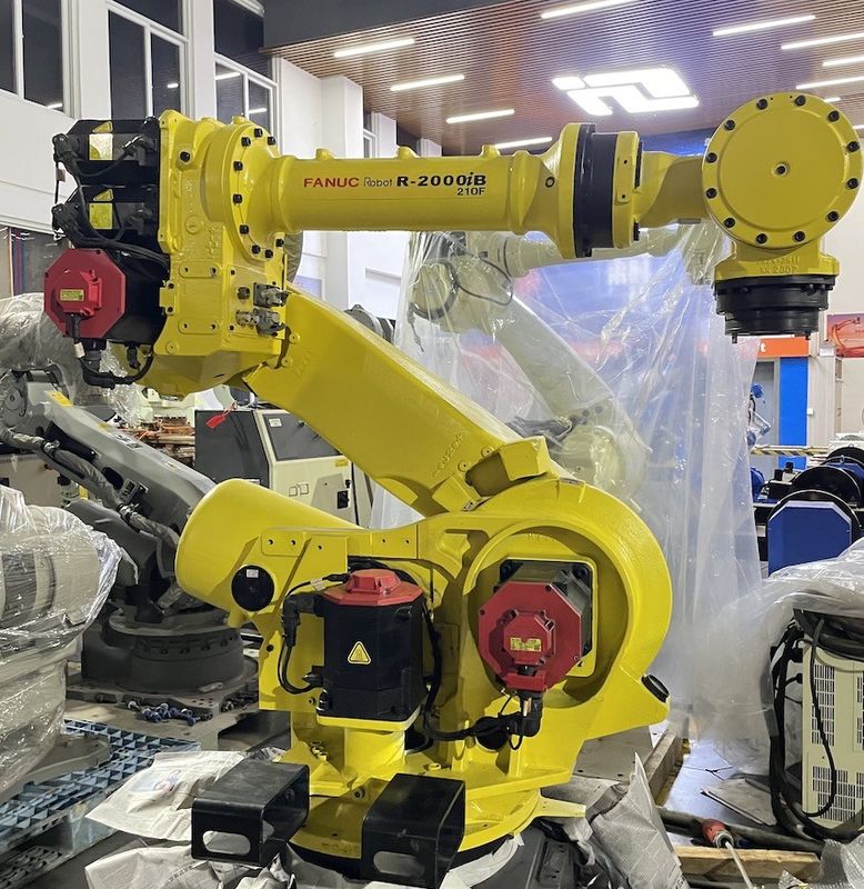 Fanuc R-2000iB-210F Prasa spawalniająca w punkcie, składanie paletyzacji, załadunek i rozładunek Robot obróbki obróbki