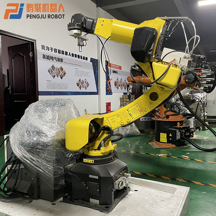 Używany robot Fanuc 10iD / 12 Automatyczny sześcioosiowy o rozpiętości ramion 1441 mm