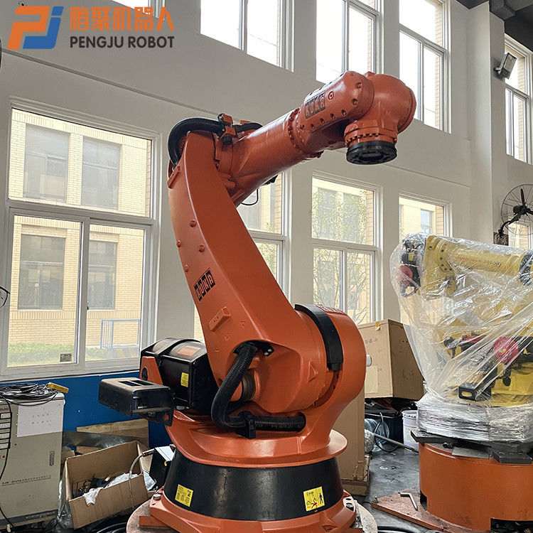 KR210 Robot paletyzujący 6 osi i podłogi do ciężkich ładunków