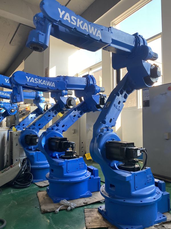 Używany robot spawalniczy Yaskawa EA1900N 6 osi do montażu na ziemi