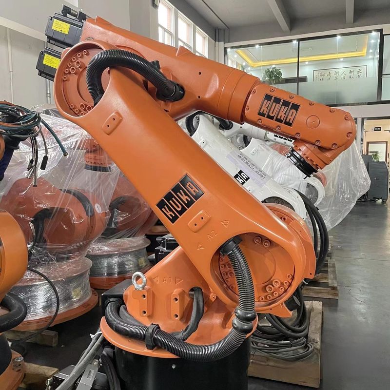 Kuka KR30 Robot spawania łukowego z dziewięcioma ośmi z pozycjonatorem kształtu H Kuka Spawanie łukowe, spawanie punktowe, spawanie sztuczne