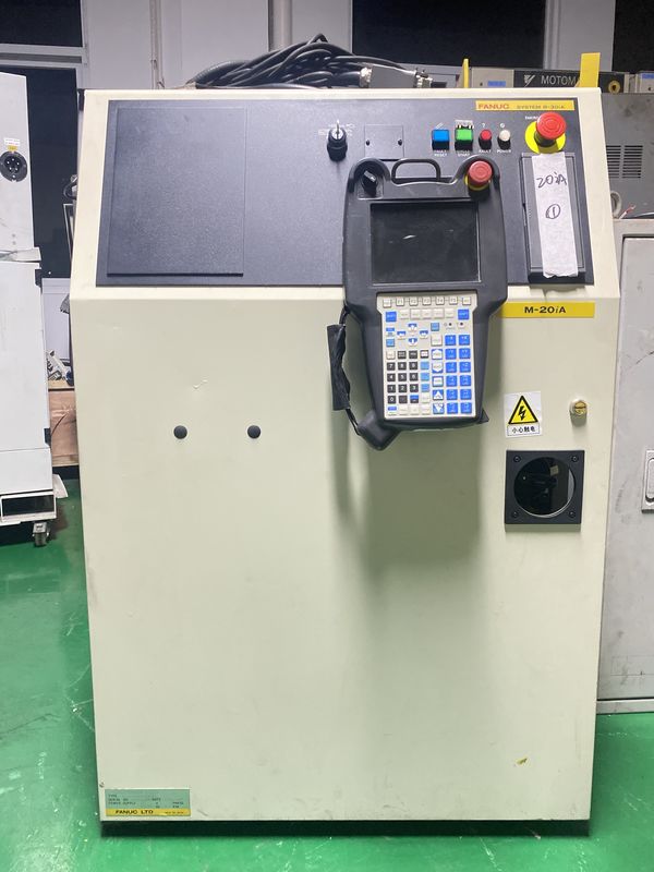 Fanuc 20iA ±0.07mm Robot spawalniczy o powtarzalności łuku 20KG Ładunek 1811 mm Długoterminowy zasięg do obróbki, obsługi i pomiaru części