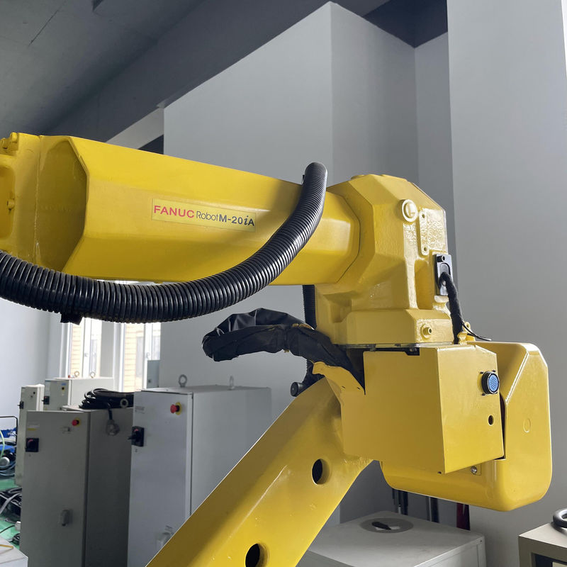 FANUC M-20iA Roboty z sterownikiem R30iB Roboty do formowania wtryskowego, Roboty do dystrybucji, Roboty do cięcia włókna szklnego