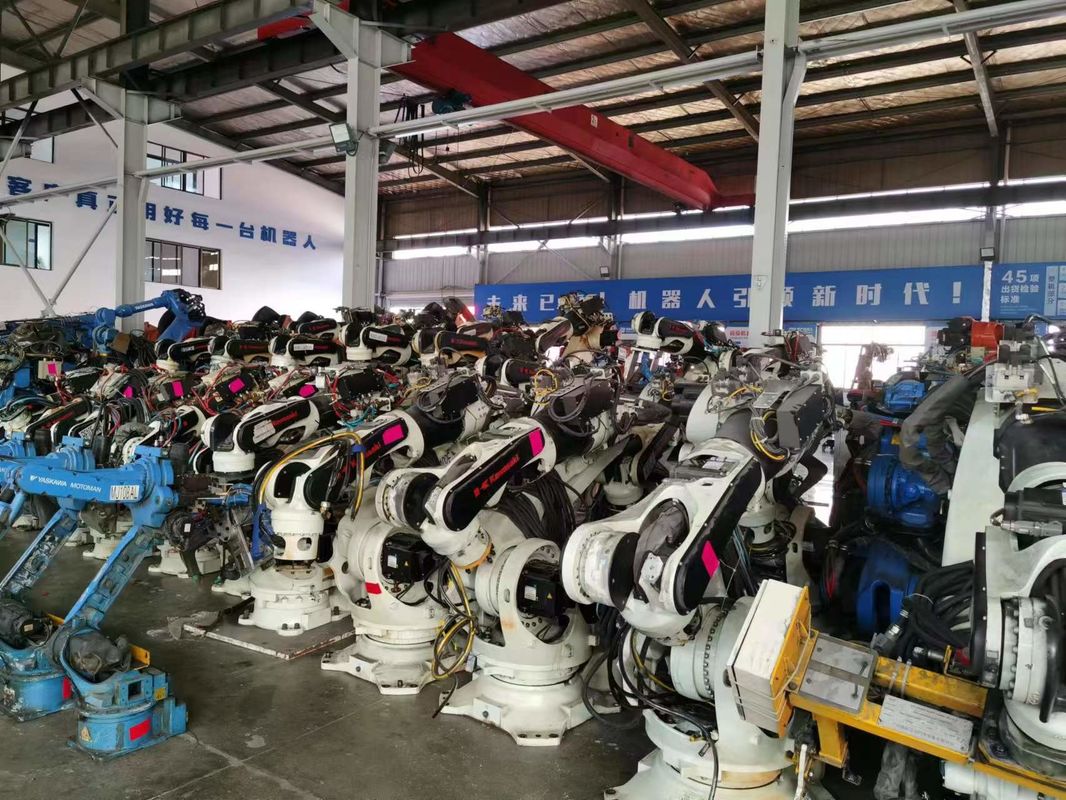 200kg Robot spawalniczy z ładunkiem przydatnym o zasięgu 2650 mm i zaawansowaną technologią ES200D! Yaskawa ES200D - All-in-One rozwiązanie dla bezproblemowych zastosowań przemysłowych od spawania po frezowanie