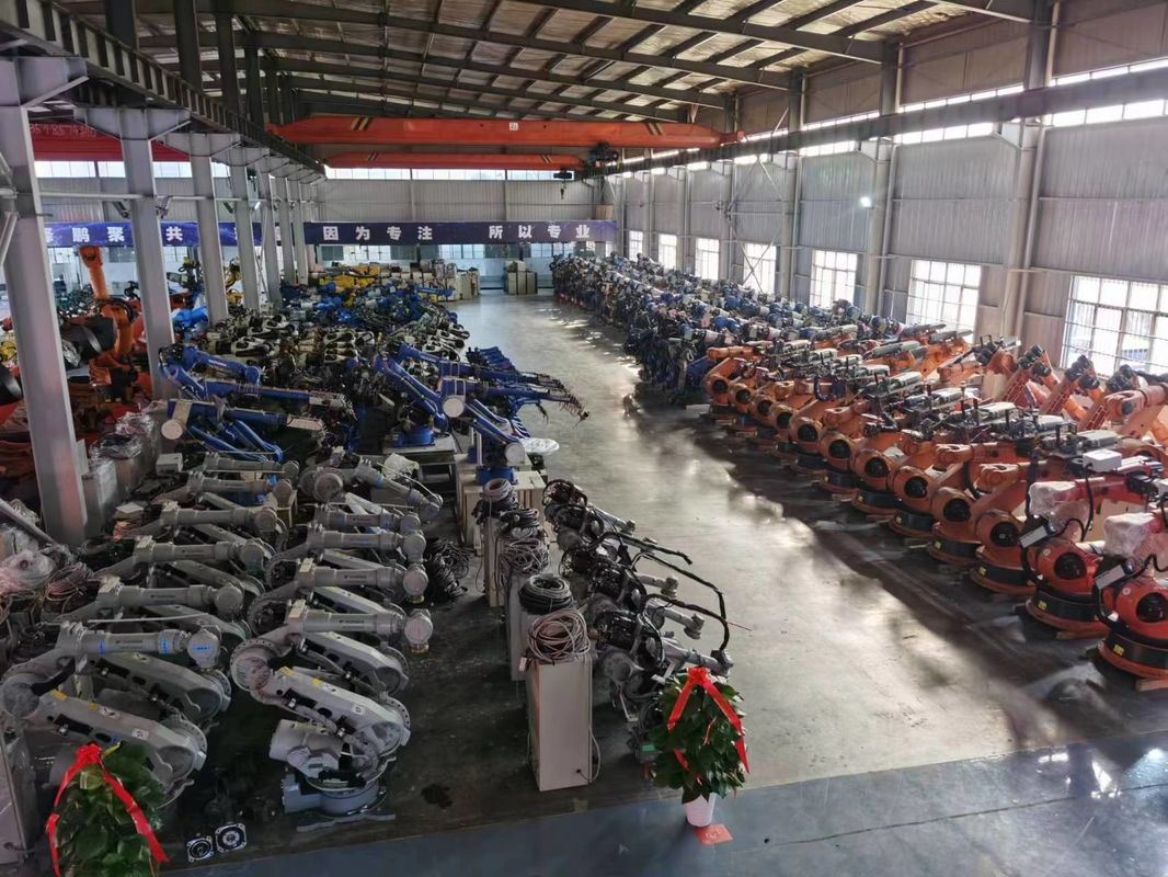 Yasakawa ES200 Robot do spawania punktów ramienia do przemysłu motoryzacyjnego, lotniczego, kolejowego, mebli metalowych, elektroniki