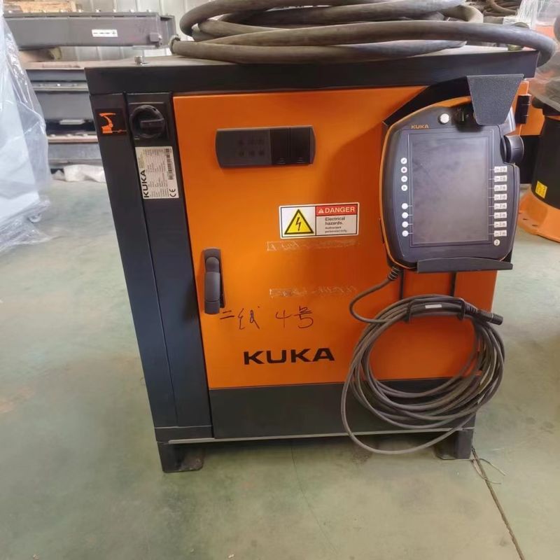 KUKA KR210 R2700 Prime Robot 6-osiowy 210kg Ładunek użyteczny 2700mm Zakres do spawania punktowego Paletyzowanie Ładowanie i rozładunek