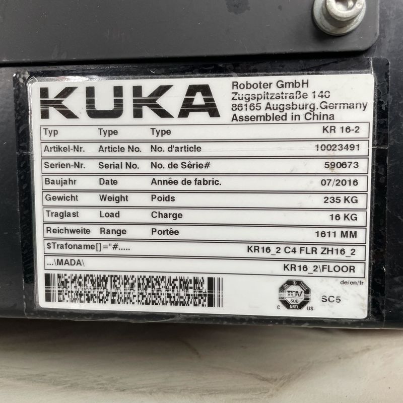 Robot spawania łukowego przemysłowego / Precyzja maszyny spawania łukowej Model Kr16 z 16 kg Ładunek przydatny spawanie łukowe obsługa kleju