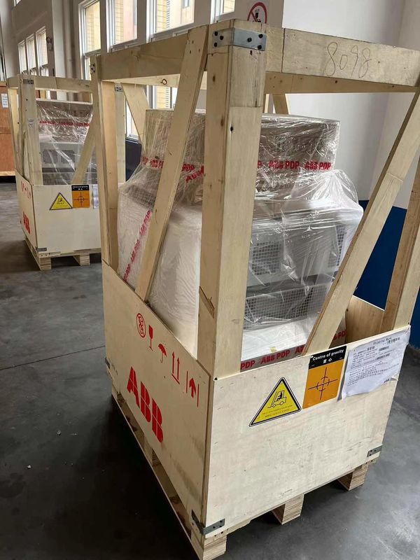 NOWY IRB 6700-150/3.20