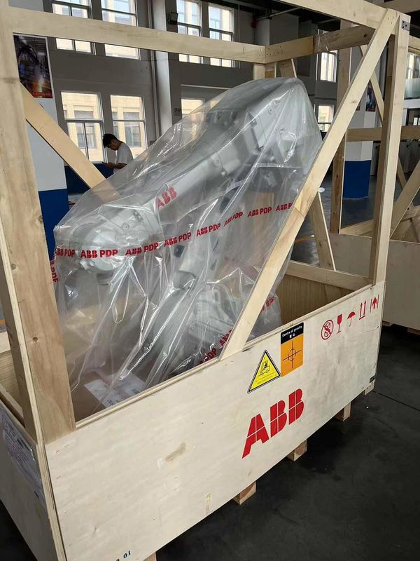 NOWA ABB IRB 6700-300/2.70, 300kg ładunek, zasięg 2700mm, spawanie łukowe, montaż, załadunek i rozładunek części, edukacja