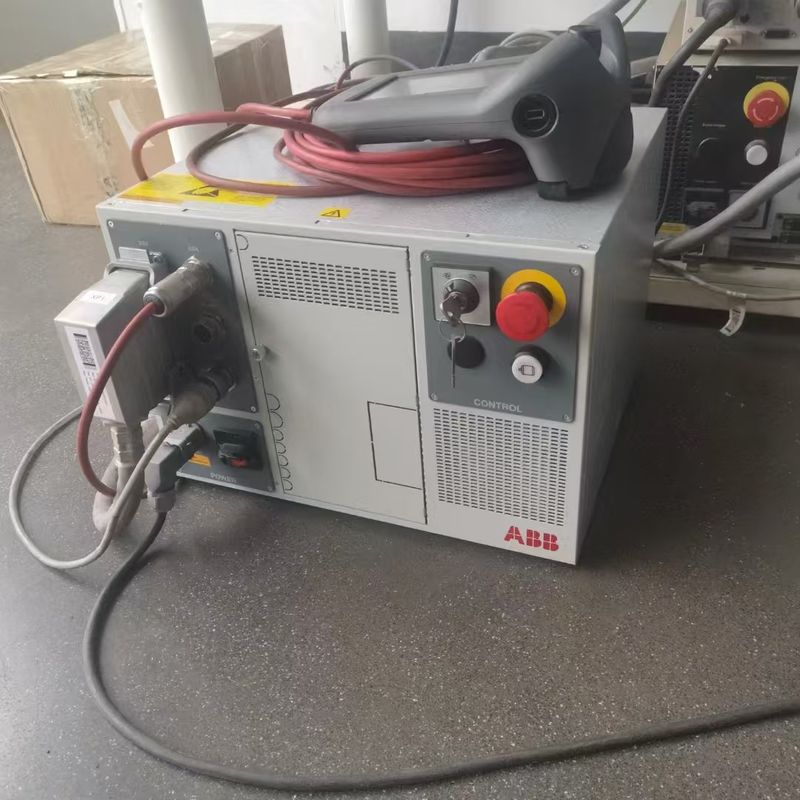 ABB IRB 1200 (5/0.9) Robot do obróbki części, polerowania, pomiaru, montażu części
