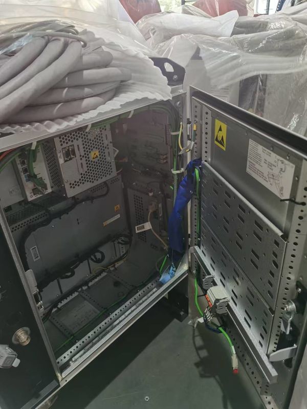 ABB IRB 4600 60 Robotów do cięcia włókna szklanego o zasięgu 2050 mm i trybie napędu mechanicznego