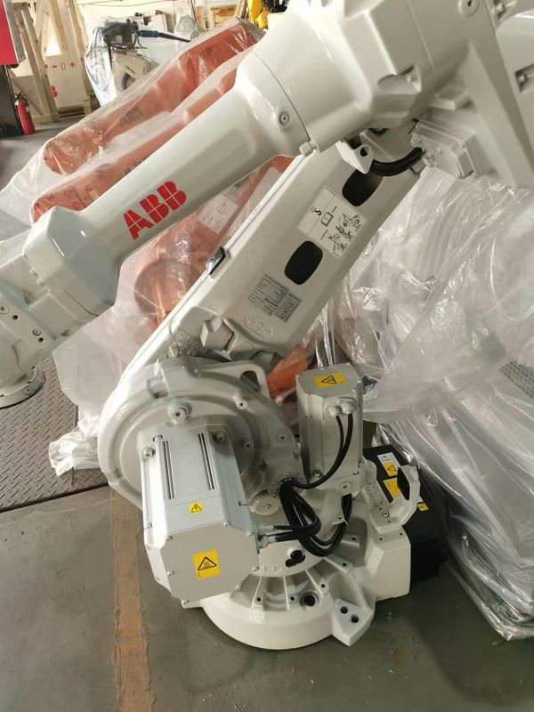 IRB 4600-60/2.05 IRC5 Kontroler Używany ABB Roboty 6-osiowe ramię robotyczne 2050 mm Zakres bardzo niezawodny i wydajny