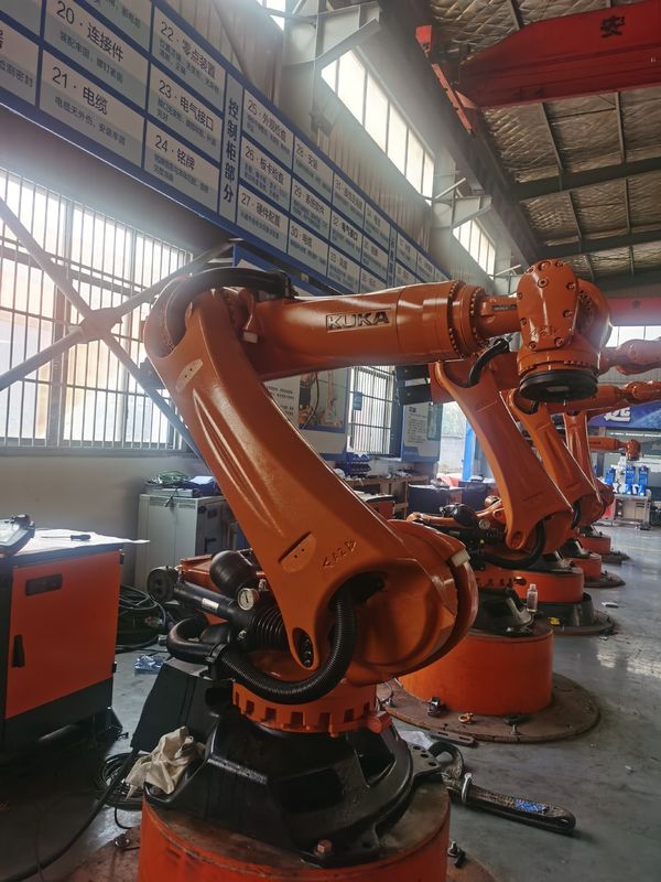 Używane oprogramowanie Kuka KUKA KR240 R2900 Ultra Roboty IP 65 Bezpieczeństwo ±0,1 mm Powtarzalność i więcej dla wysokich standardów 240kg Ładunek 2900mm Dosięg