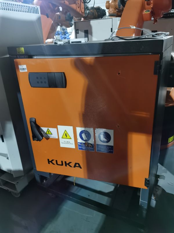 2033 mm zasięg KUKA KR60-3 60KG ładunek używany roboty KUKA do obróbki i zbierania materiałów