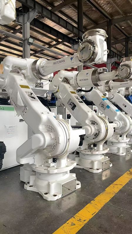 2061mm Reach CR50 XRC 50kg Płynny ładunek Motoman Robot spawalniczy łukowy do prasowania i załadunku/wyładunku części