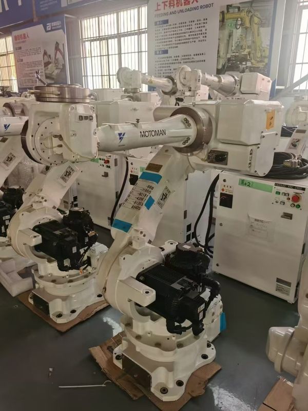 Używane ramię robotyczne systemu DX100 z zasięgiem roboczym 1373 mm i systemem sterowania C2, odpowiednie do złożonych zadań robotycznych