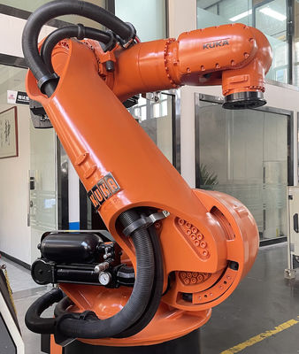 Używane przemysłowe roboty współpracujące KUKA KR360 Robot do zgrzewania punktowego