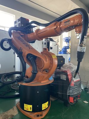 Ostre narzędzie Robot przemysłowy KUKA KR16L6 do automatycznego spawania