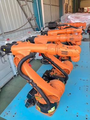 Zastosowany przemysłowy robot palet KUKA KR240 z podstawowymi komponentami PLC i protokołem komunikacji DeviceNet