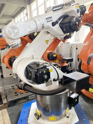 Robot paletyzujący KUKA KR60 HA-CR Clean Board