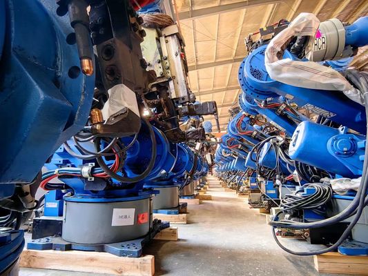 Szybka i dokładna automatyczna maszyna do spawania na bateriach ES200D Robot Yaskawa ES200D do spawania, obsługi i paletowania