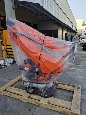 NOWA KUKA KR210 R2700, KRC4, ładunek 210 kg,Doszukiwanie 2700 mm, Paletyzowanie, Montaż, Ładowanie i rozładunek części, Edukacja