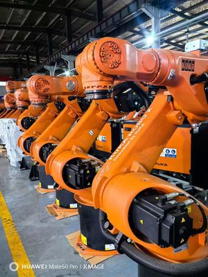 2033 mm zasięg KUKA KR60-3 60KG ładunek używany roboty KUKA do obróbki i zbierania materiałów